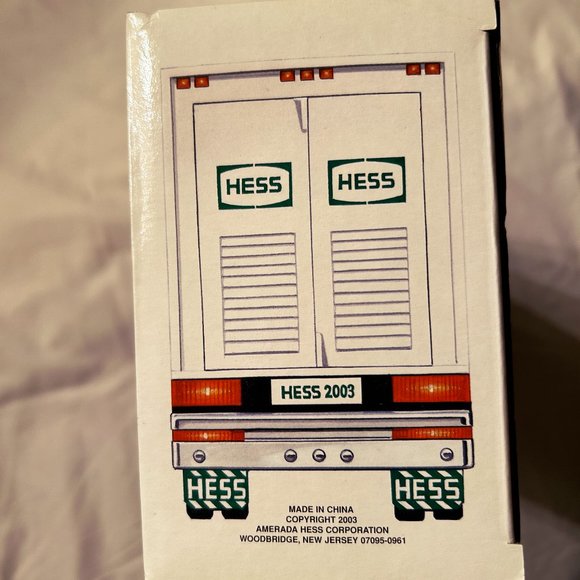 Hess Toy Truck and Racers Racecars 2003 w/ 2 Pull Back Motor Race Cars Mint NIB - Picture 5 of 5